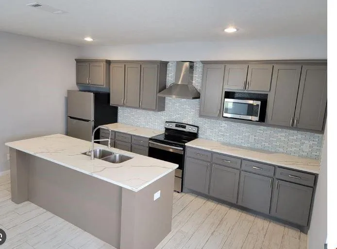 8203 Oak Knoll Lane #B Houston, TX 77028