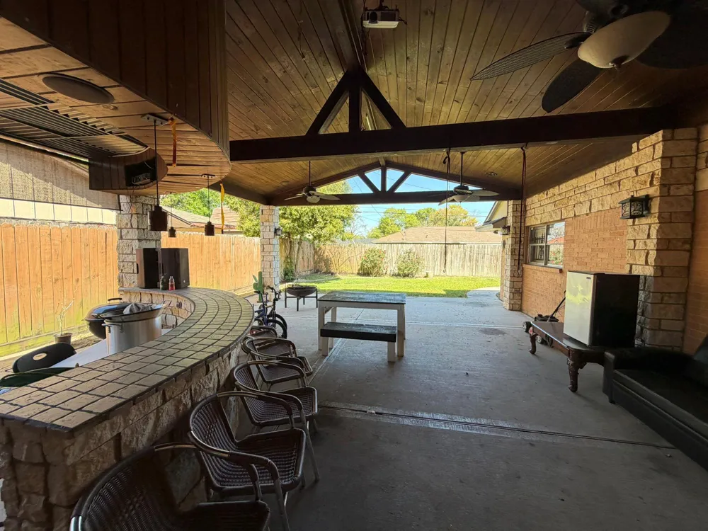 626 Saddle Rock Drive Houston, TX 77037