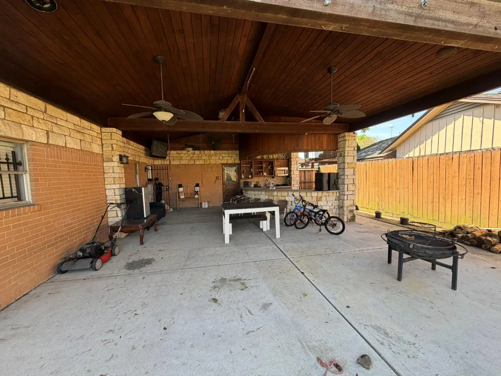 626 Saddle Rock Drive Houston, TX 77037