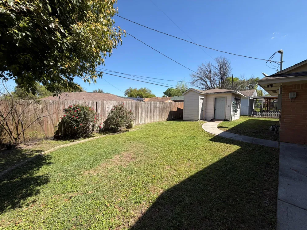 626 Saddle Rock Drive Houston, TX 77037