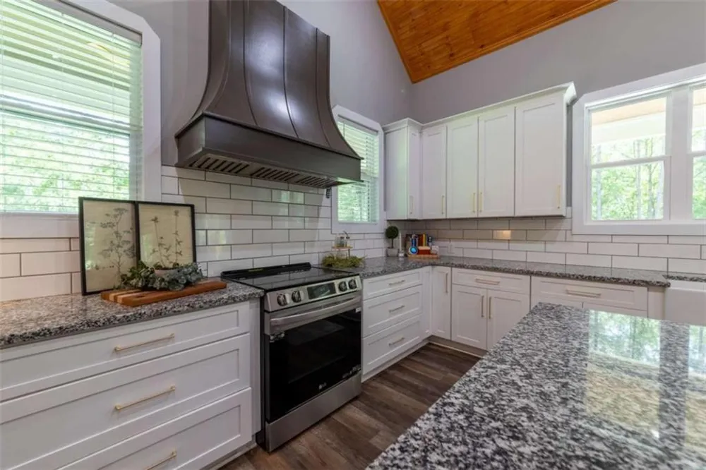 181 S Chattahoochee Drive S Hogansville, GA 30230