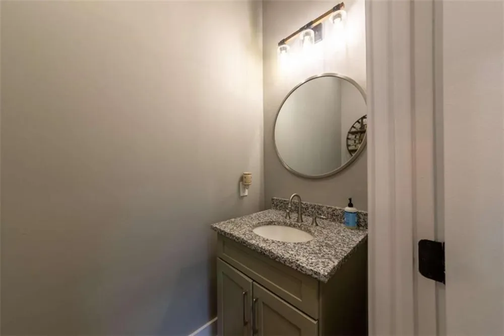 181 S Chattahoochee Drive S Hogansville, GA 30230