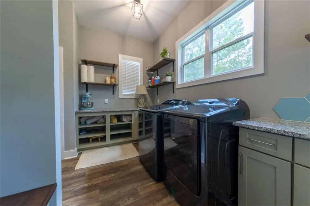 181 S Chattahoochee Drive S Hogansville, GA 30230