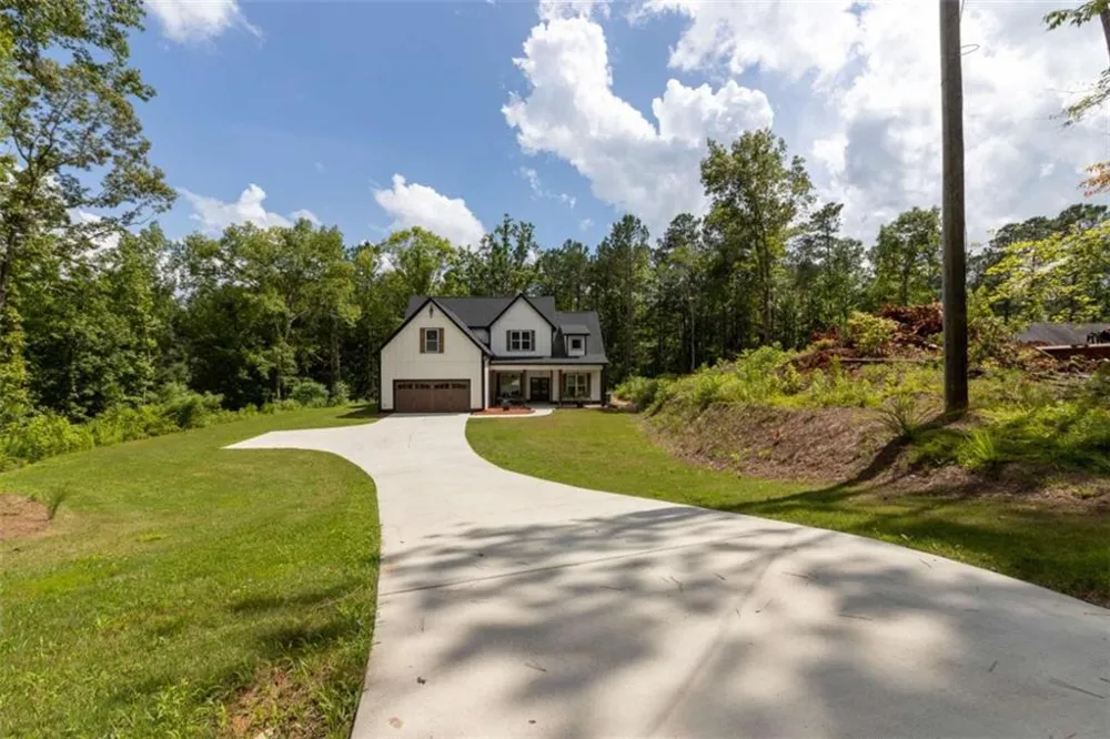 181 S Chattahoochee Drive S Hogansville, GA 30230