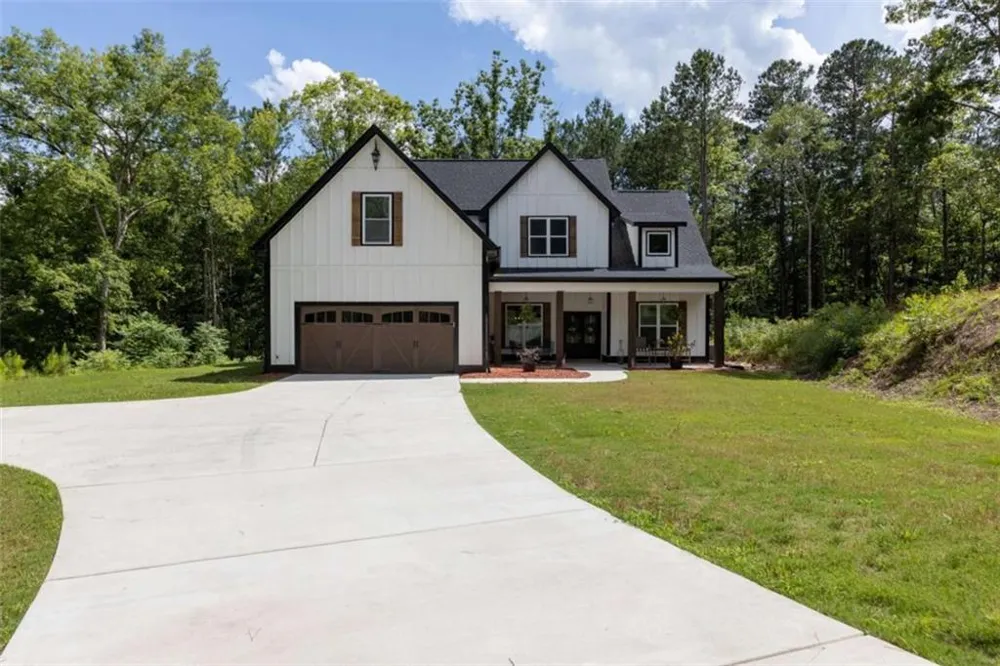 181 S Chattahoochee Drive S Hogansville, GA 30230