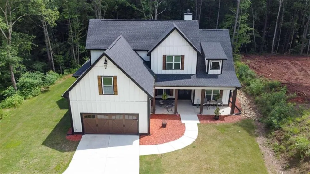 181 S Chattahoochee Drive S Hogansville, GA 30230