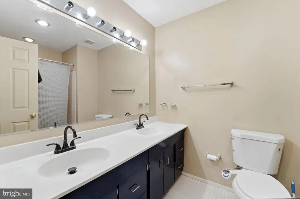 317 STEEPLECHASE CT Deptford, NJ 08096