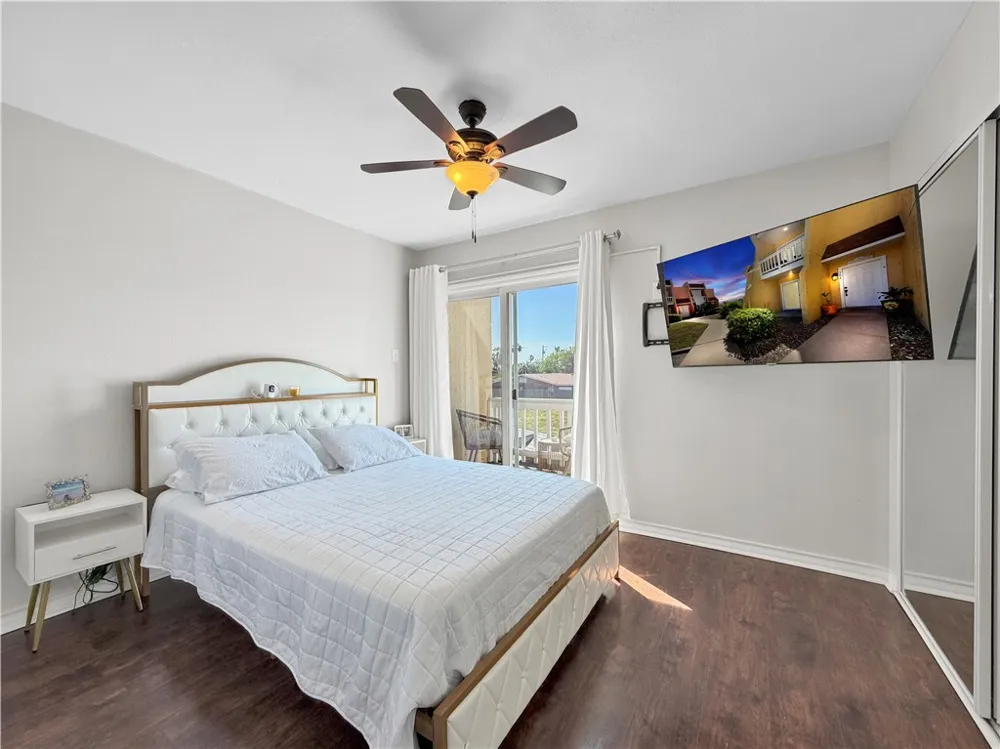 4141 Whiteley Drive #204 Corpus Christi, TX 78418