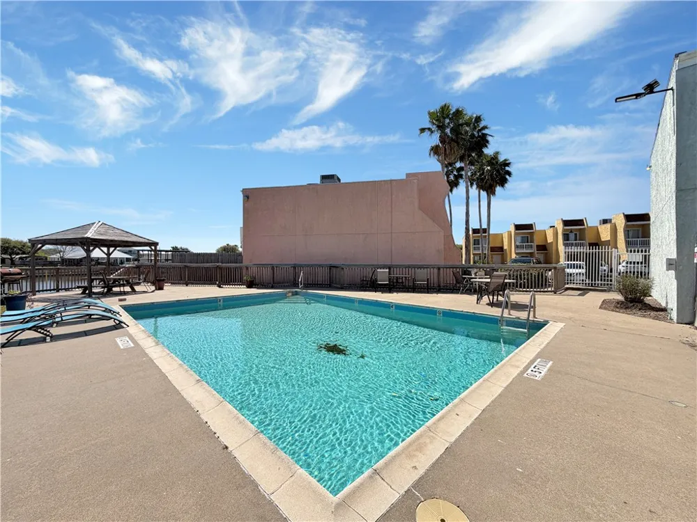 4141 Whiteley Drive #204 Corpus Christi, TX 78418