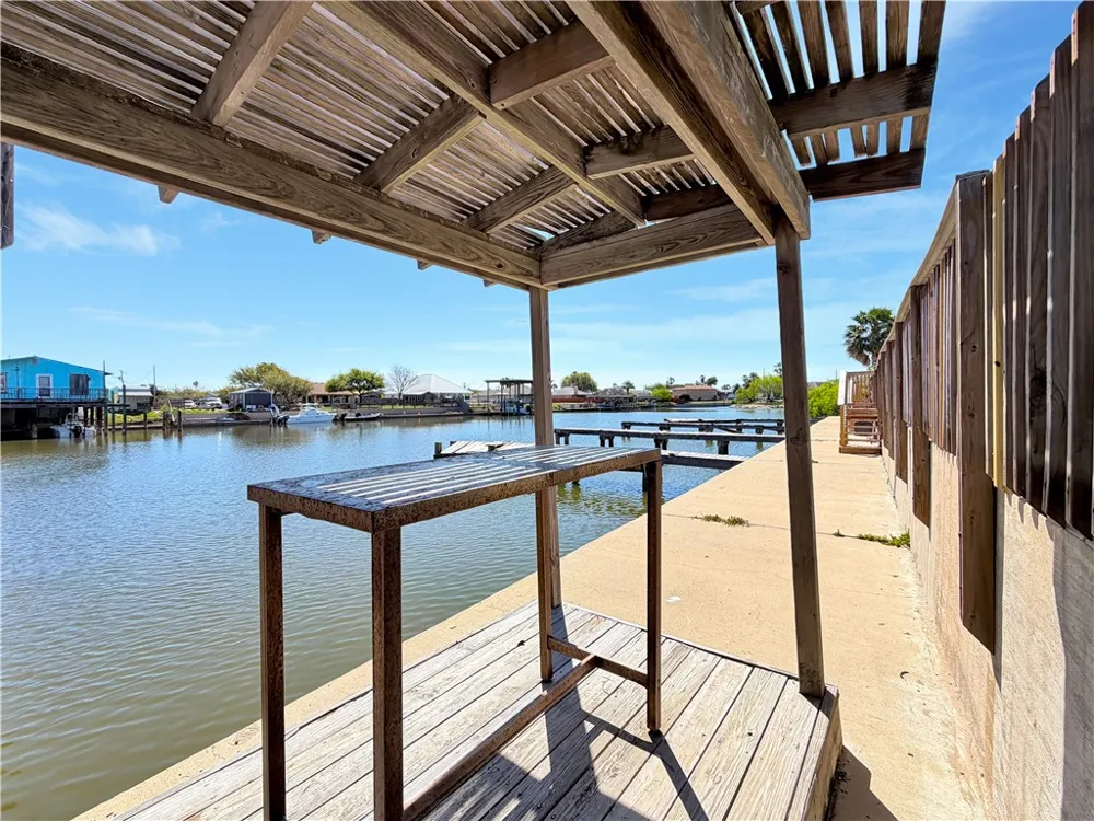 4141 Whiteley Drive #204 Corpus Christi, TX 78418