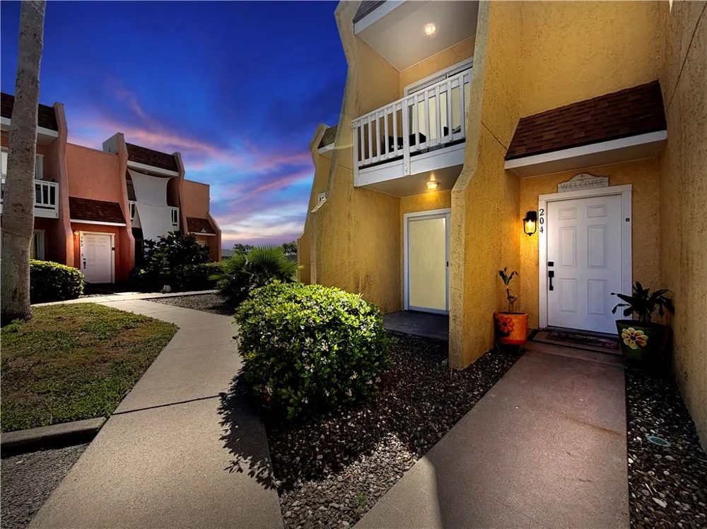 4141 Whiteley Drive #204 Corpus Christi, TX 78418