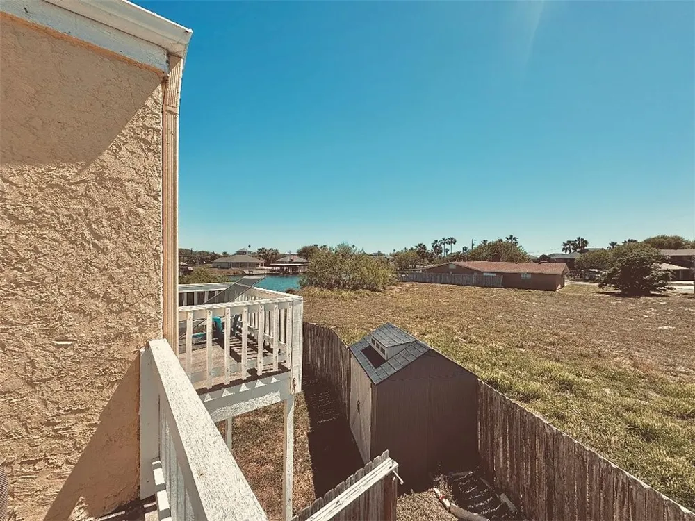 4141 Whiteley Drive #204 Corpus Christi, TX 78418