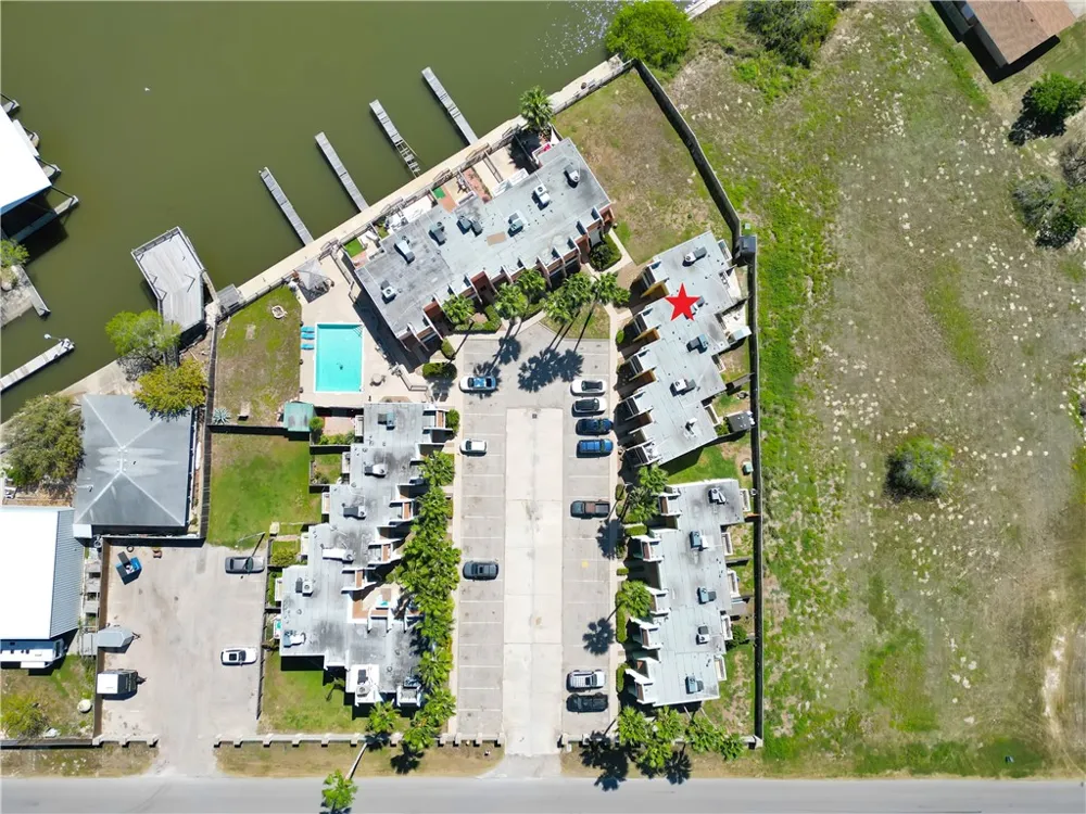 4141 Whiteley Drive #204 Corpus Christi, TX 78418
