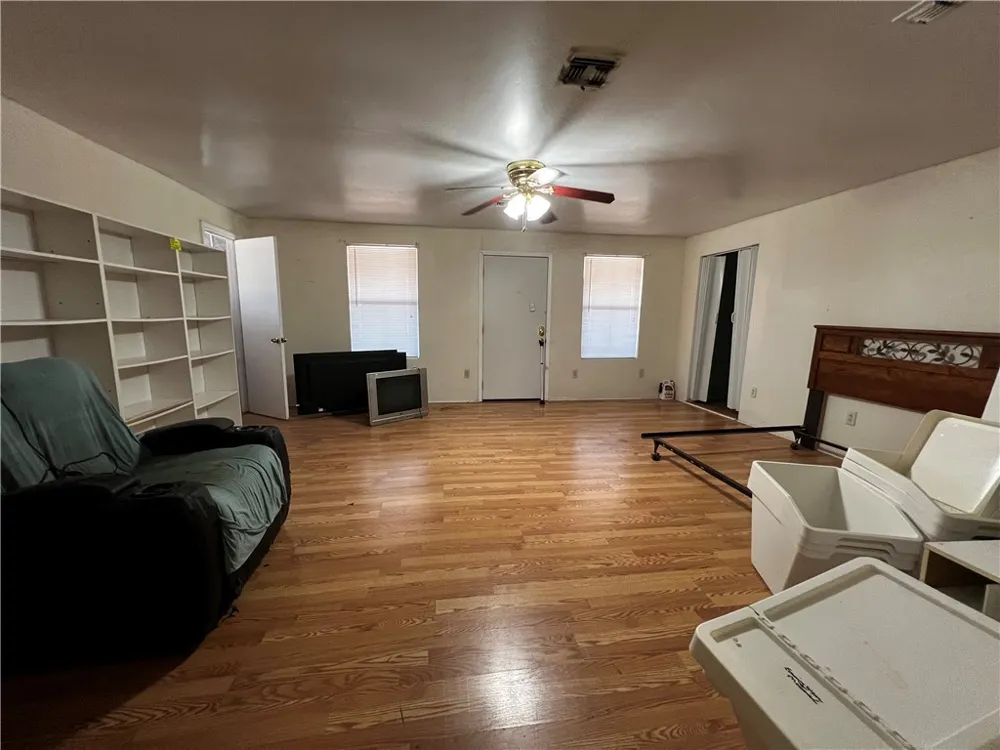 4599 Cindy Lane Robstown, TX 78380