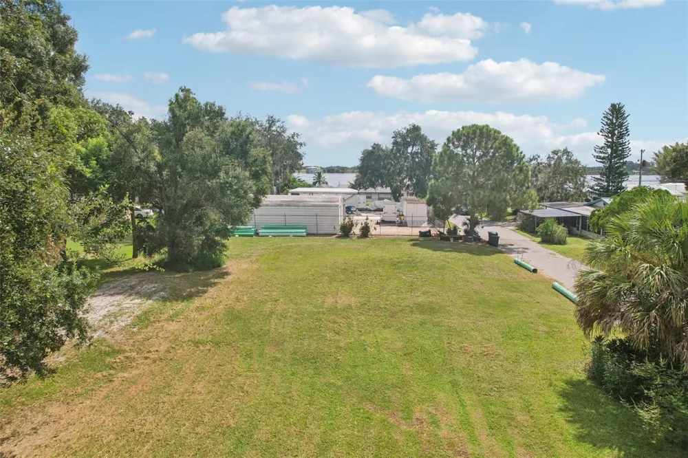 757 LAKE JESSIE DRIVE Winter Haven, FL 33881