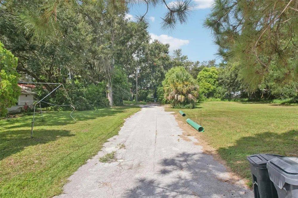 757 LAKE JESSIE DRIVE Winter Haven, FL 33881