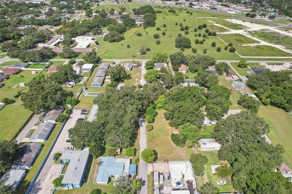 757 LAKE JESSIE DRIVE Winter Haven, FL 33881