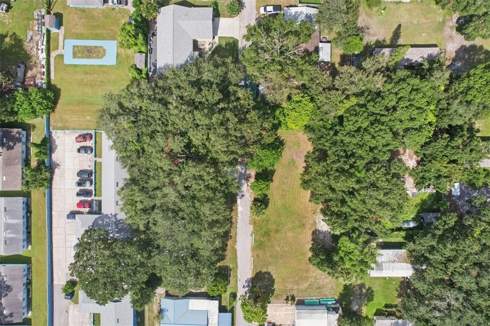 757 LAKE JESSIE DRIVE Winter Haven, FL 33881