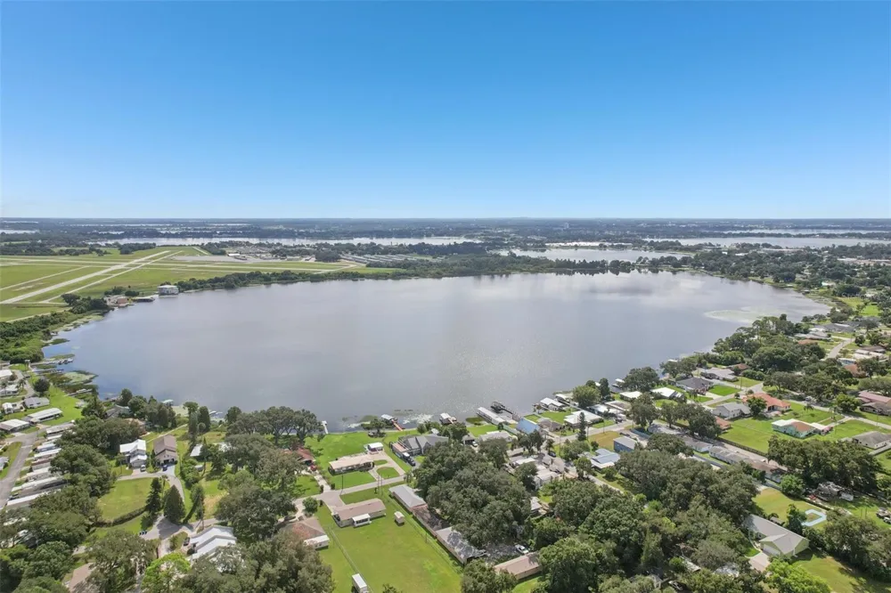 757 LAKE JESSIE DRIVE Winter Haven, FL 33881