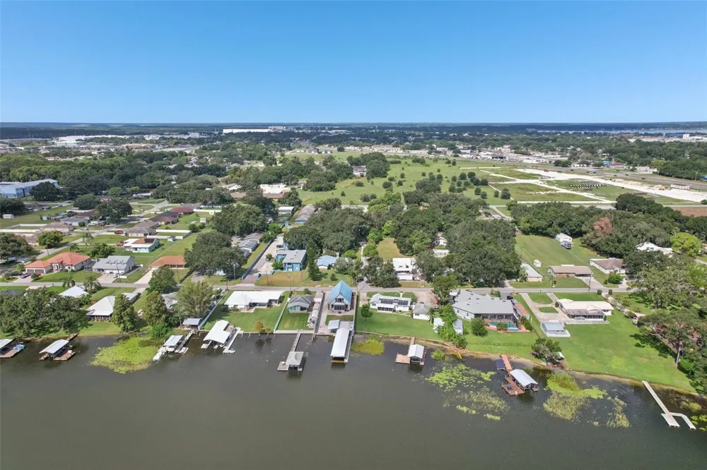 757 LAKE JESSIE DRIVE Winter Haven, FL 33881