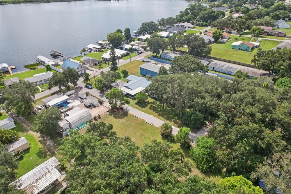 757 LAKE JESSIE DRIVE Winter Haven, FL 33881