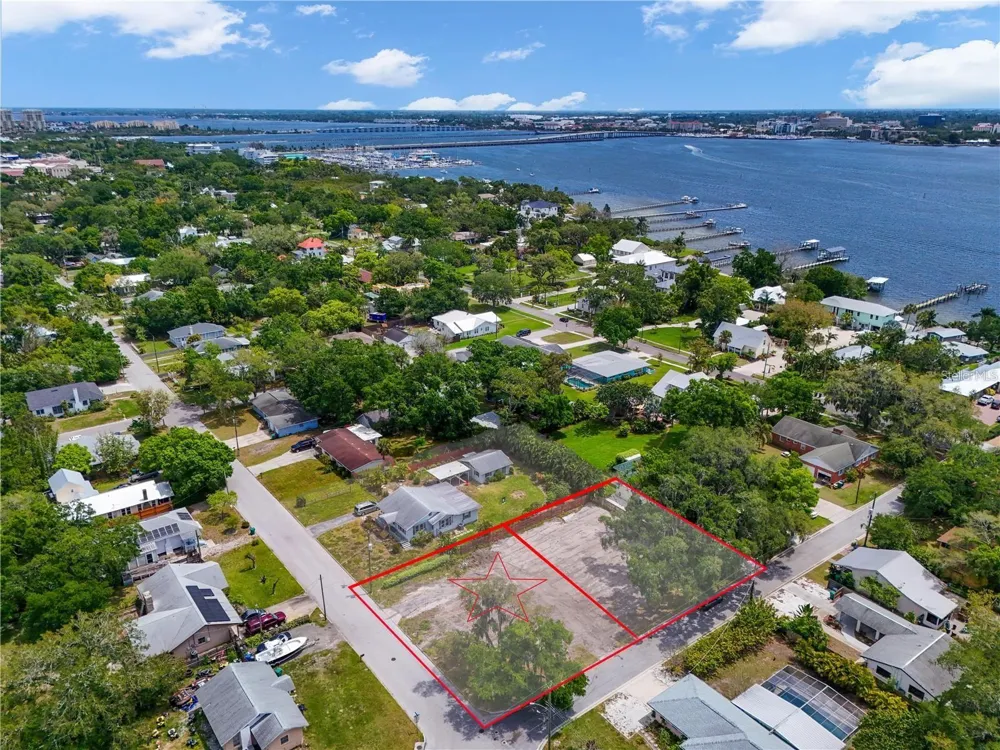 1615 5TH STREET W Palmetto, FL 34221
