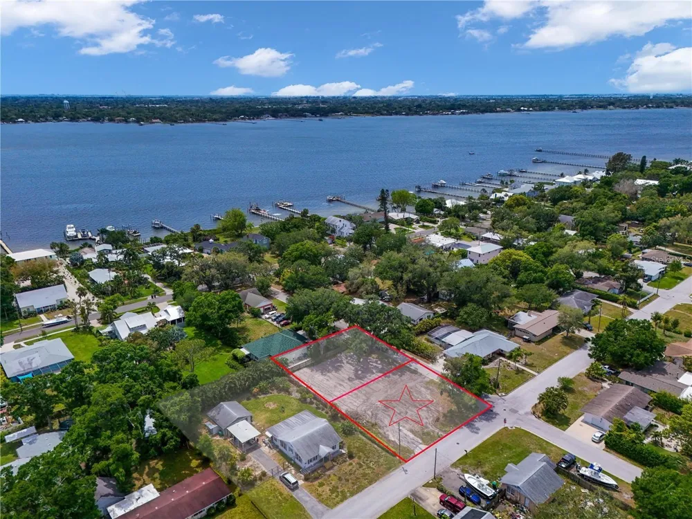 1615 5TH STREET W Palmetto, FL 34221