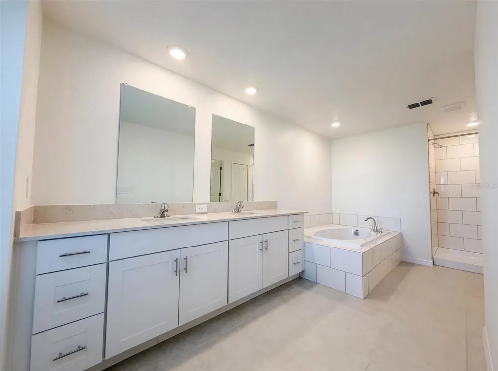 9443 GULF SHORE TERRACE Parrish, FL 34219