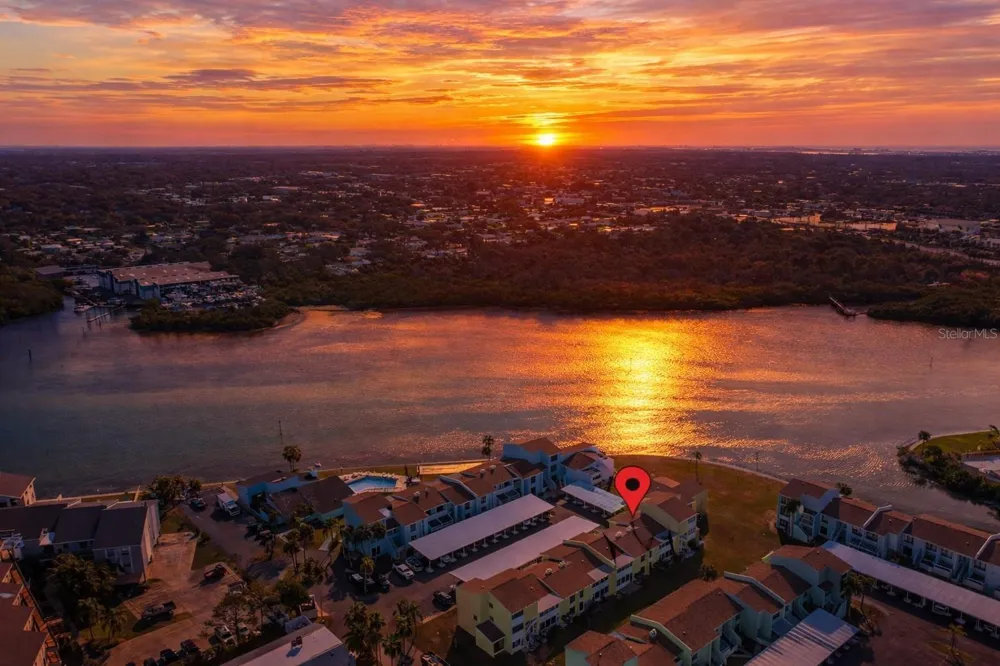 1 WINDRUSH BOULEVARD #19 Indian Rocks Beach, FL 33785