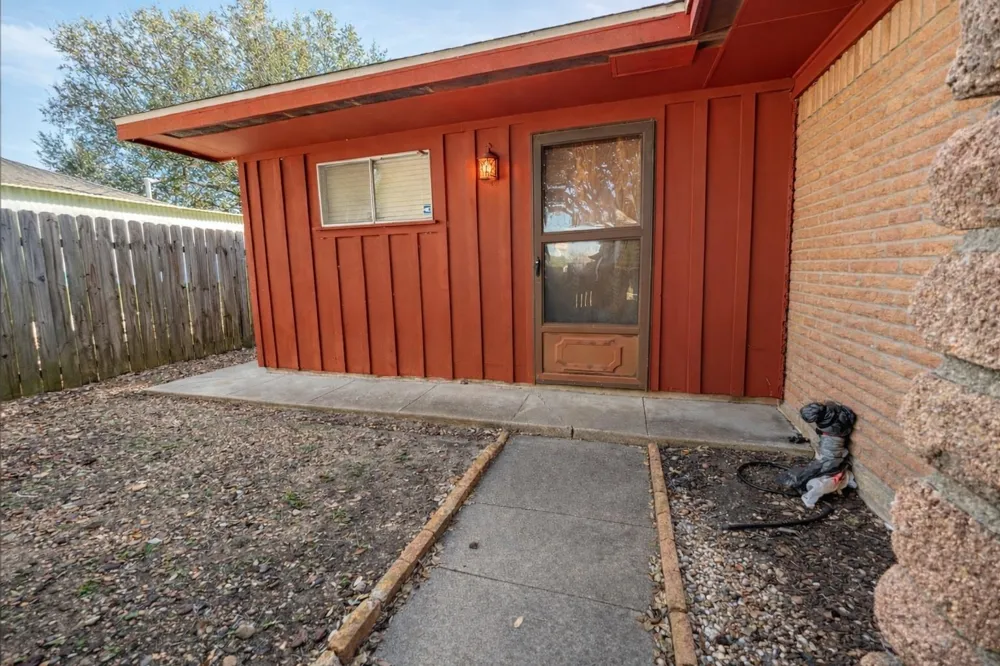 714 Frankie Wharton, TX 77488