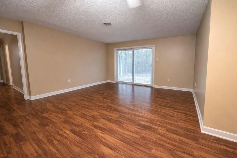 714 Frankie Wharton, TX 77488