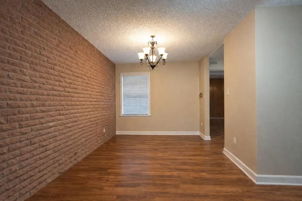 714 Frankie Wharton, TX 77488