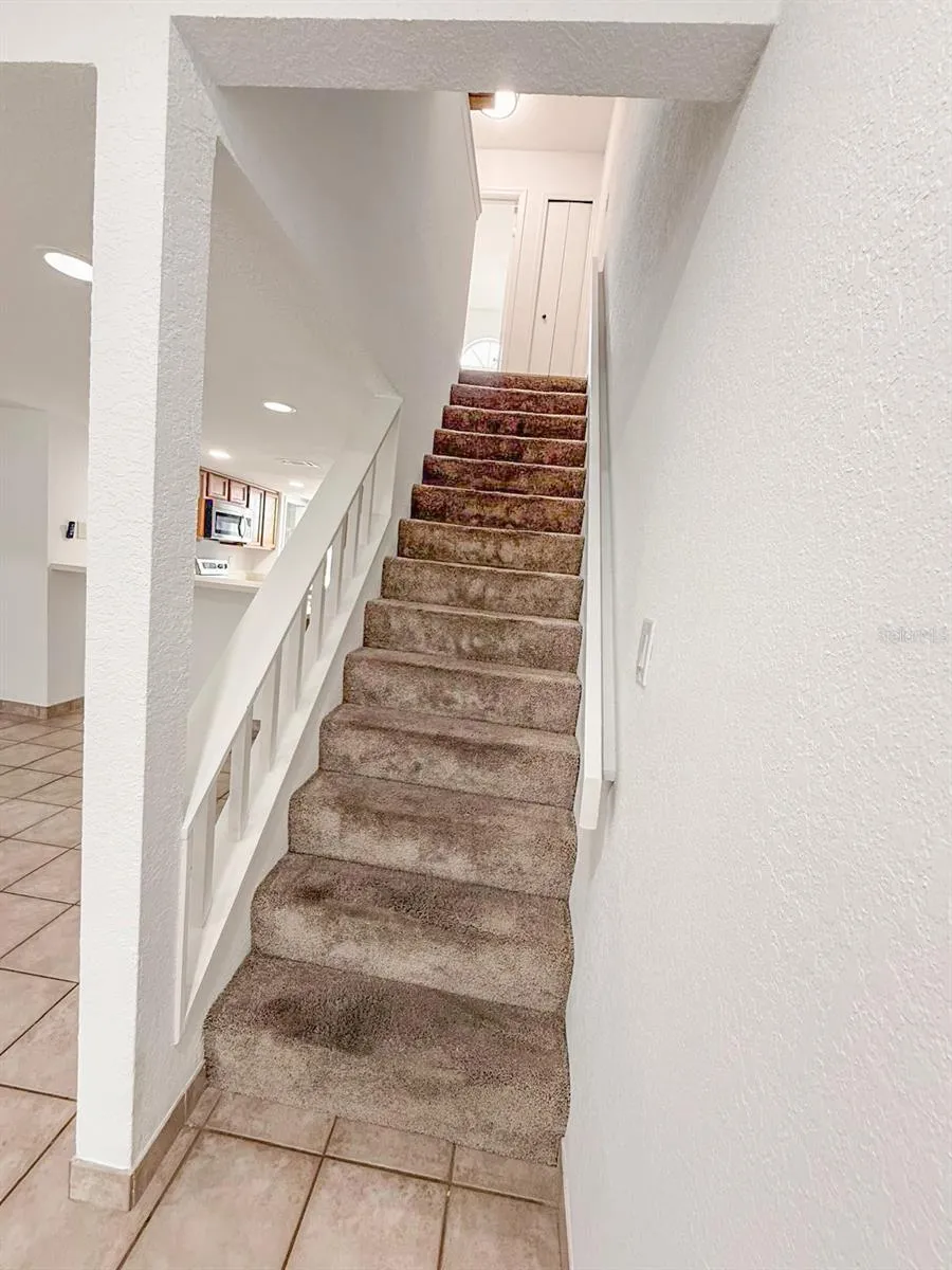 7522 HOLLOWELL DRIVE Tampa, FL 33615
