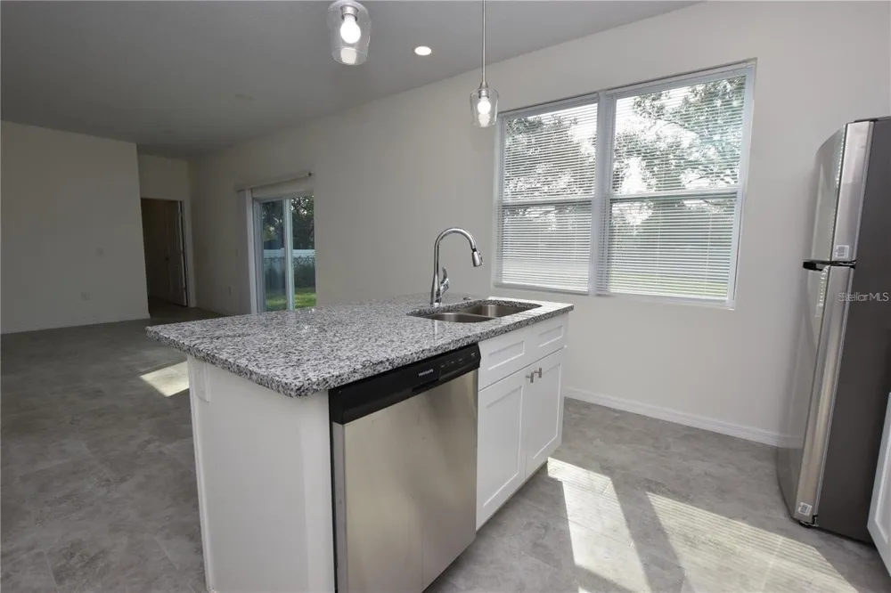 202 W CRESCENT DRIVE Lakeland, FL 33805
