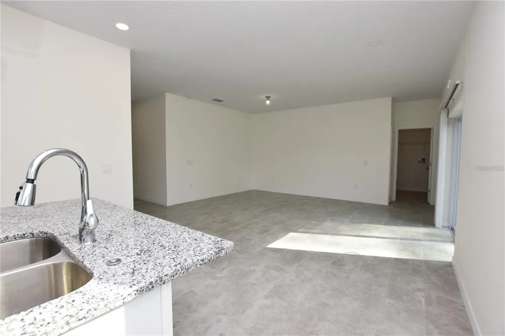 202 W CRESCENT DRIVE Lakeland, FL 33805