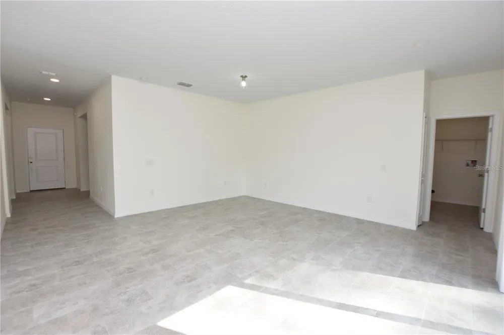 202 W CRESCENT DRIVE Lakeland, FL 33805