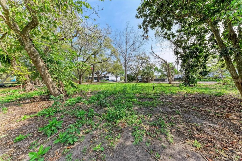 820 S BENEVA ROAD Sarasota, FL 34232