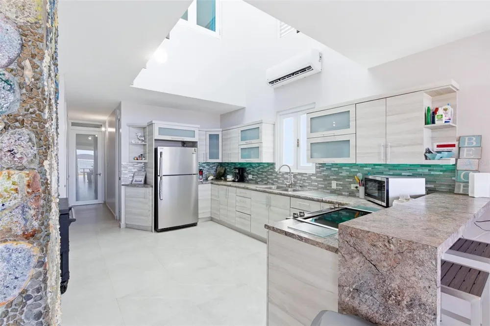 Carr. 690 LOTE #5 BO. CERRO GORDO Vega Alta, PR 00692