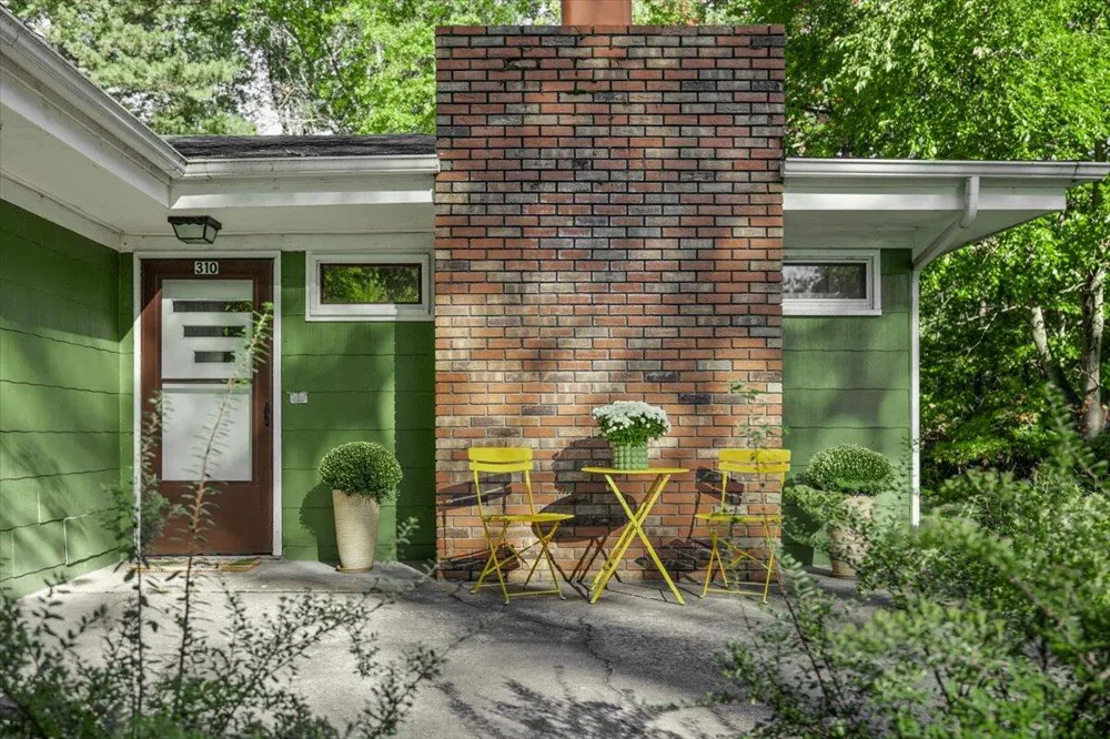 310 W Detroit Street New Buffalo, MI 49117
