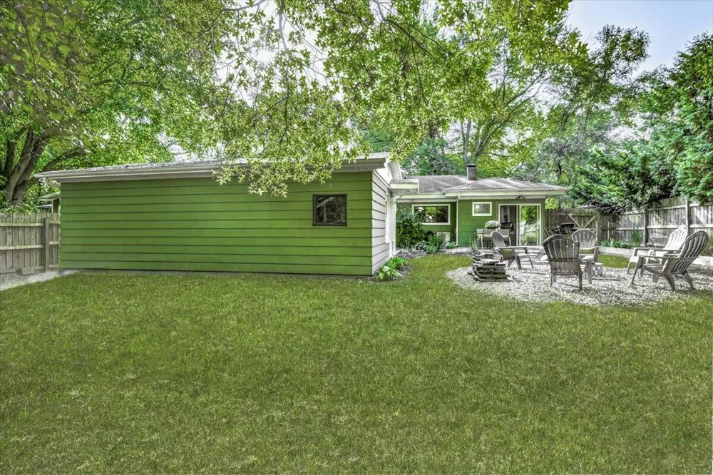 310 W Detroit Street New Buffalo, MI 49117