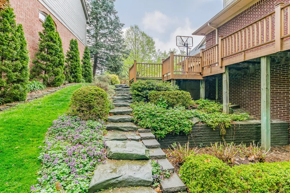 16646 Brooklane Boulevard Northville, MI 48168