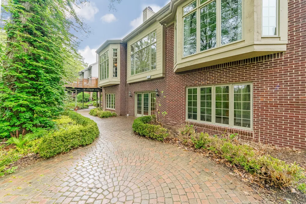 16646 Brooklane Boulevard Northville, MI 48168