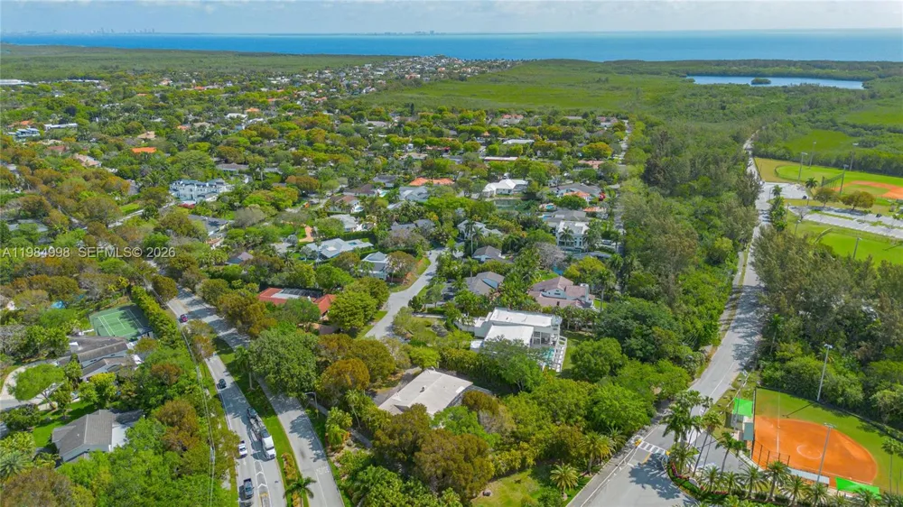 5981 SW 136th St Pinecrest, FL 33156