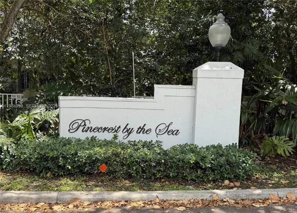 5981 SW 136th St Pinecrest, FL 33156