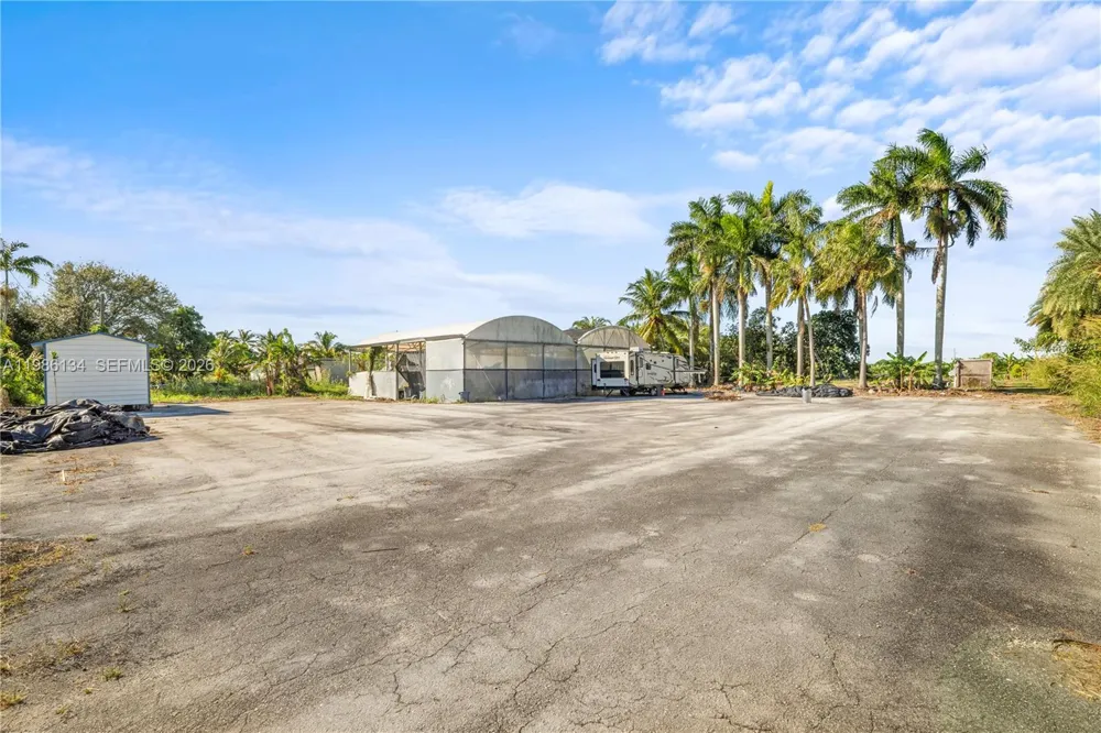 31500 SW 207th Ave Homestead, FL 33030