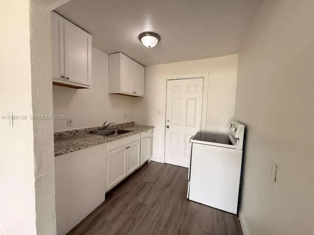 3608 Sammy Watkins #2 Fort Myers, FL 33901
