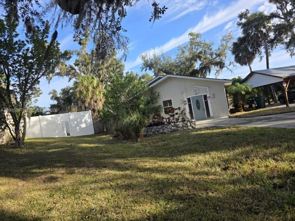 3661 Bernice LN Sarasota, FL 34238