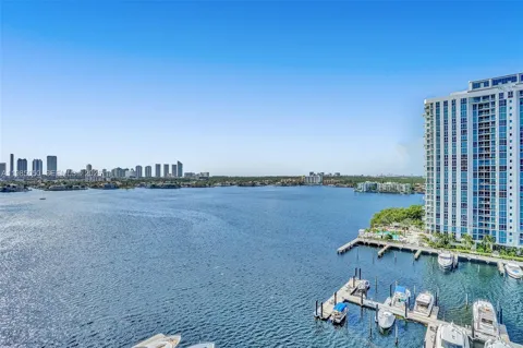 17301 Biscayne Blvd #1207