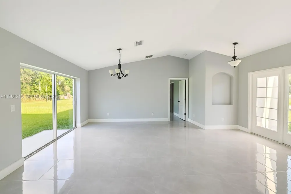 116 ridgemont Dr Lehigh Acres, FL 33972