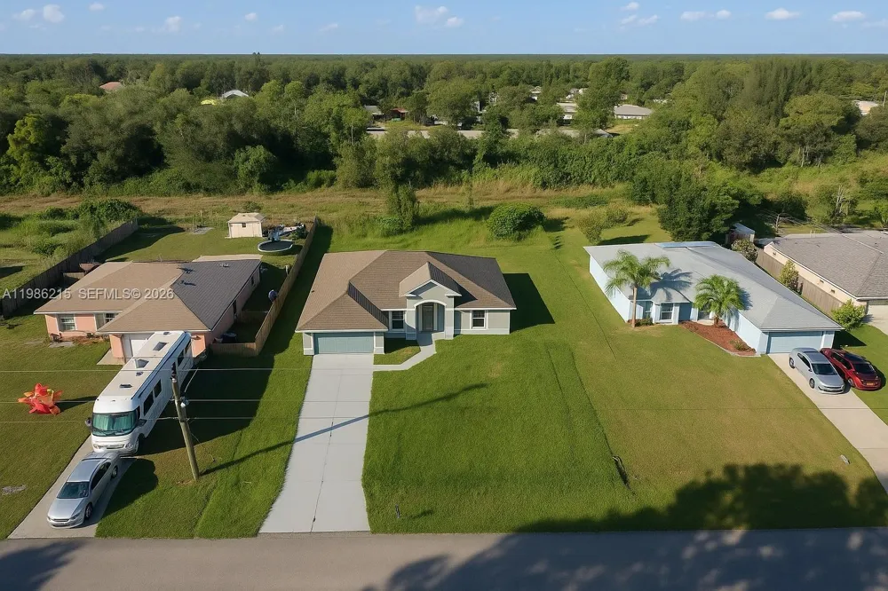 116 ridgemont Dr Lehigh Acres, FL 33972